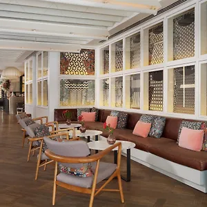 Hotel H10 Universitat